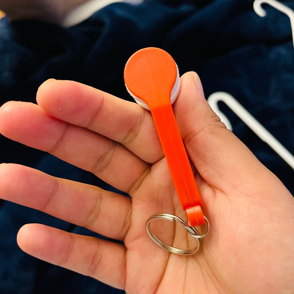 Glasses cleaner